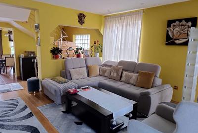 Casă cu 4 camere în Central - 4