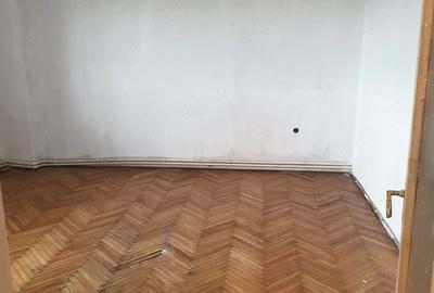 Apartament cu 4 camere decomandat în Careiului - 5