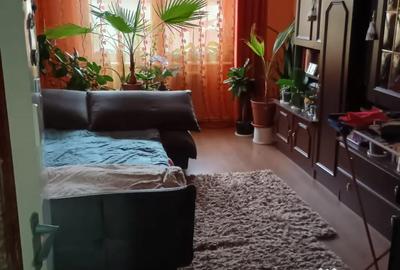 Apartament cu 3 camere decomandat în Sângeorgiu de Mureș - 2