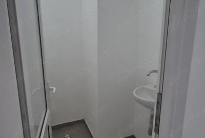 Spațiu comercial, de 71 mp, în Central - 6