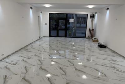 Spațiu comercial, de 80 mp, în Central - 3