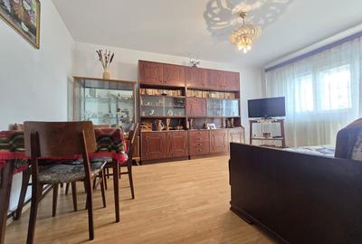 Dristor - Ramnicu Valcea, bloc 1980, 2 gr. sanitare - 3