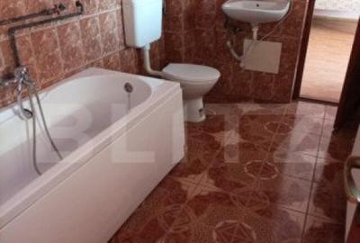 Casa de vanzare cu 5 camere - 2