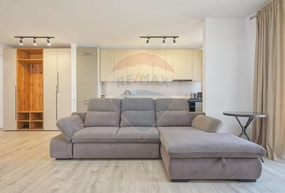 Apartament cu 2 camere semidecomandat, mobilat în Tractorul - 7