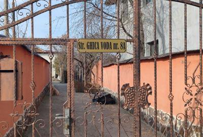 Casă cu 4 camere în Central