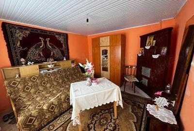 Casă cu 2 camere cu Teren 1300 Mp în Hermeziu - 2