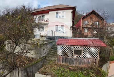 Casă individuală cu 5 camere cu Canalizare în Exterior Sud - 13