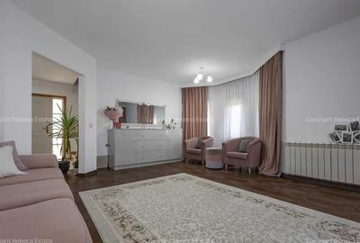 Casă cu 4 camere în Central - 6
