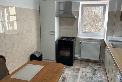 Apartament cu 2 camere decomandat în Traian - 4