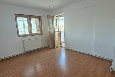 Dacia - Bicaz - 3 camere decomandat - etaj intermediar - liber Dacia - Bicaz - 3 camere decomandat - etaj intermediar - liber - 3