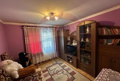 OCAZIE - apartament 3 camere , etaj 2 - 6