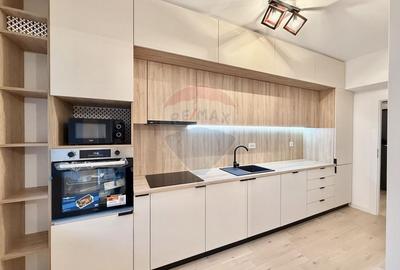 Apartament cu 2 camere decomandat, mobilat în Central