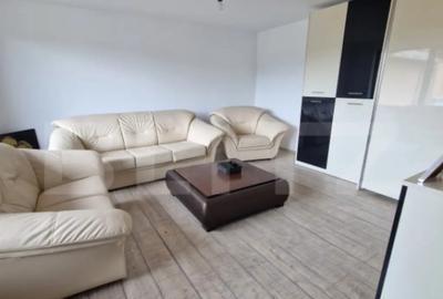 Casă cu 4 camere cu Teren 2360 Mp în Central