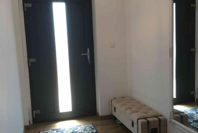 Casă cu 5 camere cu Teren 510 Mp în Malu Mare - 1