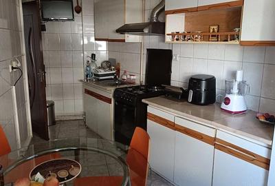 Apartament cu 2 camere decomandat în Ostroveni - 14