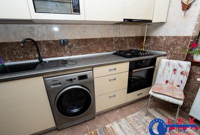 Apartament cu 3 camere decomandat în C5 - 6