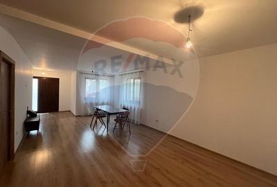 Casa / Vila cu 4 camere de inchiriat in zona Gara