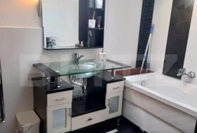 Casă cu 4 camere cu Teren 120 Mp în Central