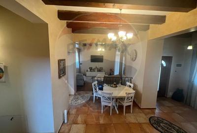 Casă cu 4 camere cu Teren 328 Mp în Golești - 3