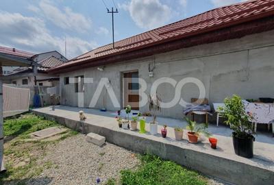 Casa 90 mpu 2 camere bucatarie baie debara zona Campului - 1