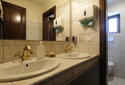 Vanzare hotel in zona superba de munte cu priveliste incredibila din camere - 18