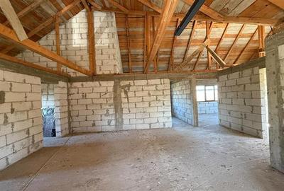 Casă cu 6 camere cu Garaj în Ungheni - 6