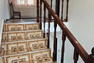 Casă cu 5 camere cu Teren 192 Mp în Central - 18