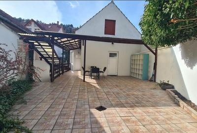 Casa  4 camere , curte individuala ,petfriendly Schei - 1
