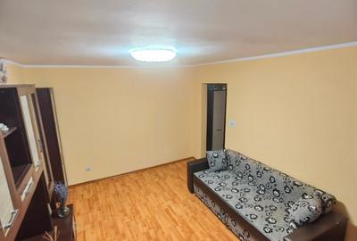 Apartament 2 camere, parter, zona Ura – Bacău, 46 mp + balcon 10 m - 2