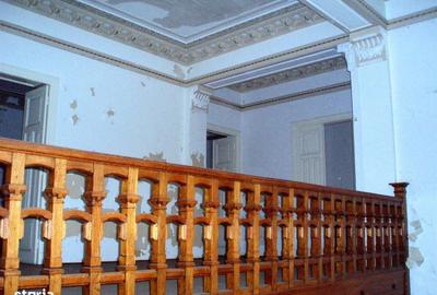 Casă cu 4 camere cu Teren 750 Mp în Central - 11