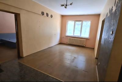 Apartament spațios 2 cam, CET, Proprietar - 4