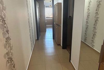 Apartament cu 2 camere decomandat în Tractorul - 7