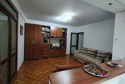 Închiriez apartament 2 camere Piata Sudului - 1