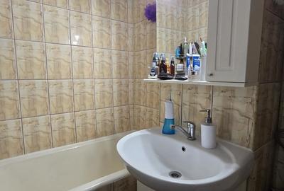 Apartament cu 3 camere, 53 mp, zona Malu Rosu - 14