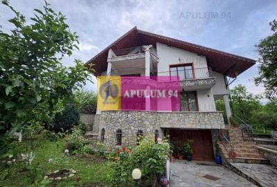Vilă de vânzare în Cornu
