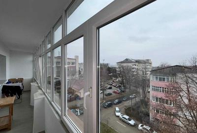 Apartament cu 3 camere decomandat în Traian - 2