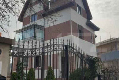 Casă cu 7 camere cu Teren 370 Mp în Democrației - 3