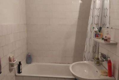 Ap cu o camera pe B-dul 22 Decembrie - 9