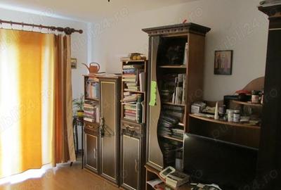 Casă cu 4 camere cu Teren 500 Mp în Vulcan - 3