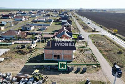 Casă cu 5 camere cu Teren 500 Mp în Aluniș - 4