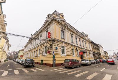 Casă cu 7 camere cu Teren 1855 Mp în Central - 3