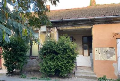 Vand apartament la casa ultracentrala Oradea curte comuna - 3