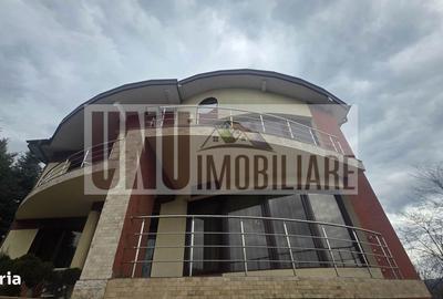 Casă cu 6 camere cu Teren 825 Mp în Bucium - 16