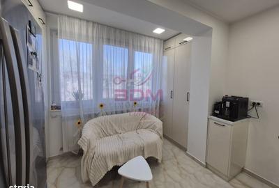 Apartament cu 3 camere decomandat în Micro 1 - 3