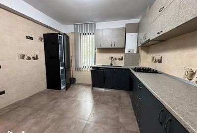Apartament cu 3 camere decomandat, mobilat în Bucium - 5