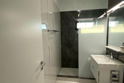 Apartament 3 camere de închiriat în Mamaia Nord cu vedere la mare - 12