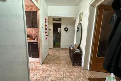 Apartament 3 camere de vanzare langa metrou zona Aviatiei Bucuresti - 4