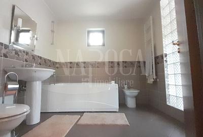 Casă individuală cu 4 camere cu Canalizare în Central - 8