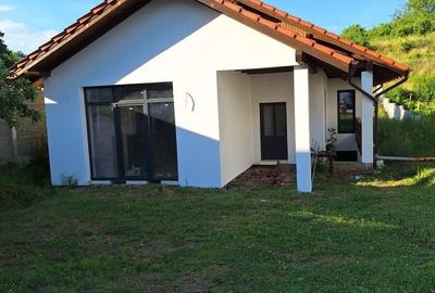 Casă cu 3 camere în Exterior Vest - 1