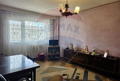 Apartament cu 3 camere decomandat de vanzare, zona Orizont - 2